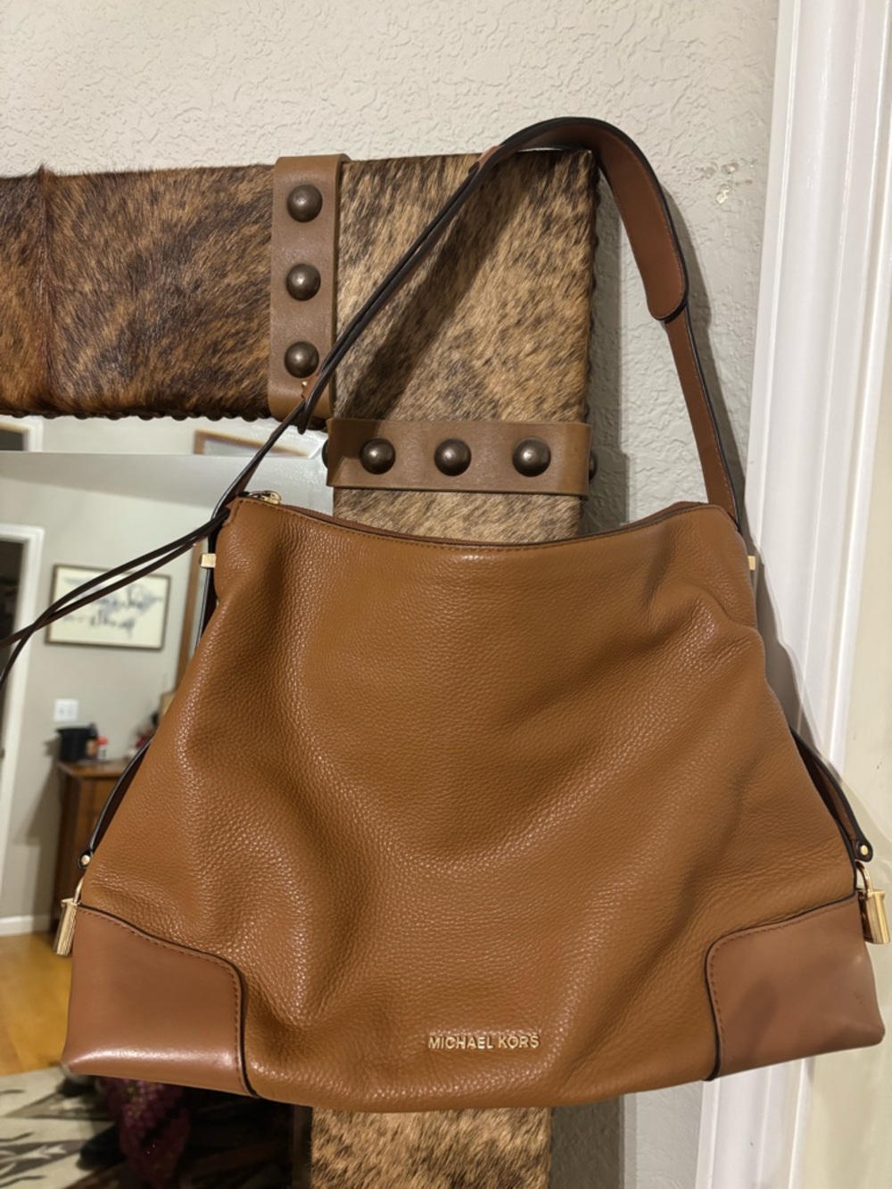 Michael Kors Crosby Large Shoulder Bag in Saddle Brown, excellent condition!!